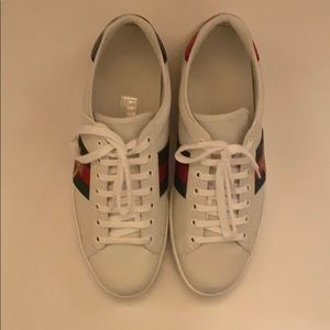 Meet your Posher, Aaron